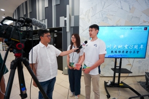 Second-year students of the BSPT programme, CHUI YI-Nga and TSANG Siu-lun, were interviewed by the media.