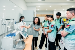 AMS Cadet Corps visit the facilities of SFU's the School of Health Sciences, learn how to use the Total Parenteral Nutrition Compounder.